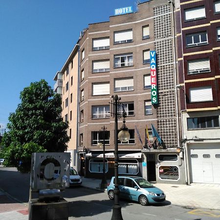 Hotel Vaqueros Langreo Bagian luar foto