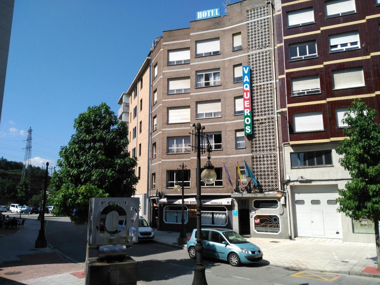Hotel Vaqueros Langreo Bagian luar foto